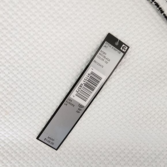 Tahari Striped Black and White Blazer - Picture 13 of 14